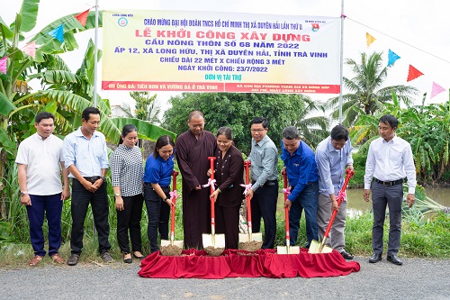 Khởi công xây dựng cầu nông thôn số 68 xã Long Hữu