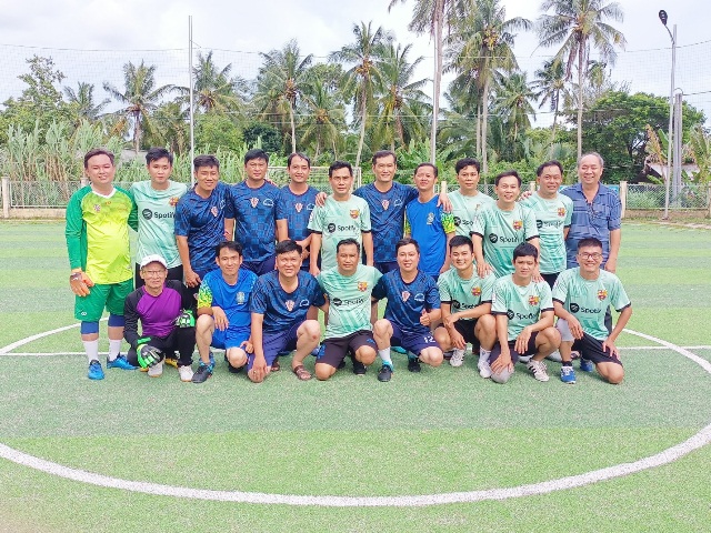 Công đoàn sở sở Sở Tư pháp giao lưu bóng đá mini với Công đoàn cơ sở Văn phòng HĐND và UBND huyện Càng Long